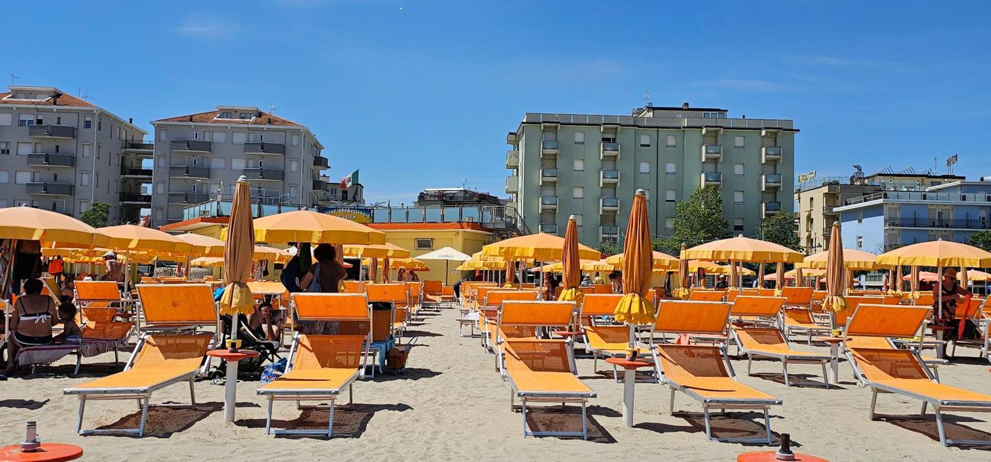 Hotel Sara*** Cesenatico Exterior photo